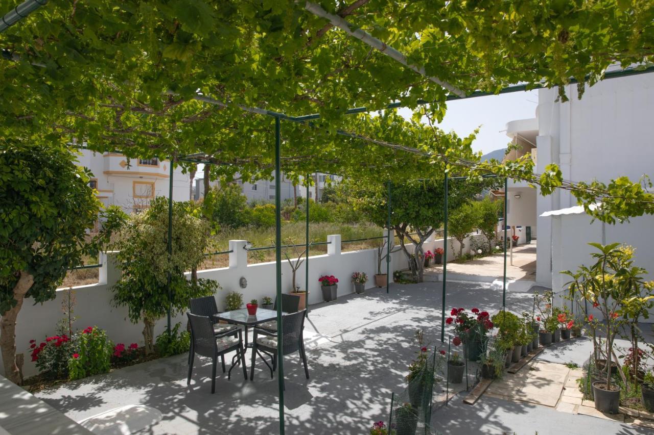 Apartment Iliana's House *