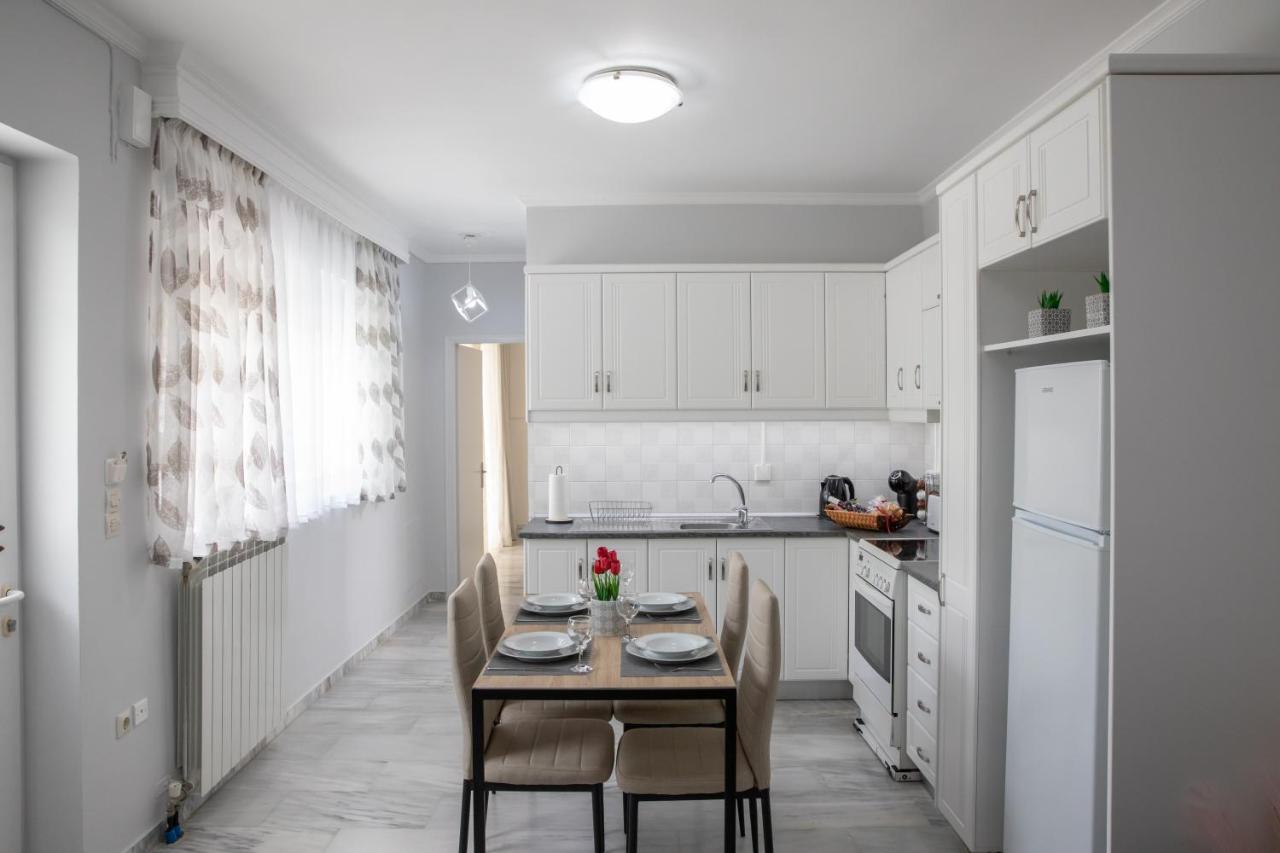 Iliana's House Ziparion